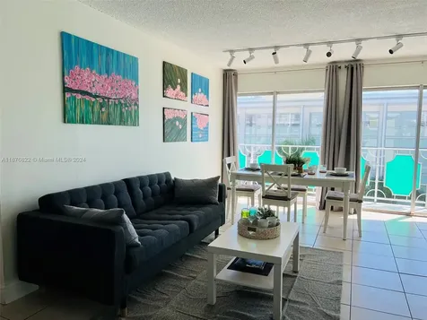 1732 Meridian Avenue Miami Beach FL 33139