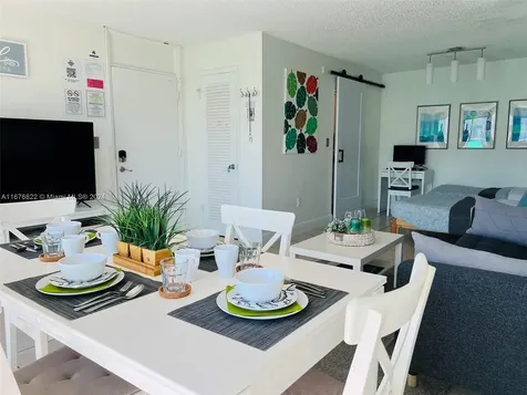 1732 Meridian Avenue Miami Beach FL 33139