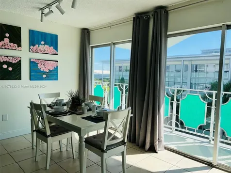 1732 Meridian Avenue Miami Beach FL 33139