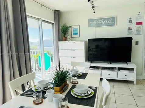 1732 Meridian Avenue Miami Beach FL 33139