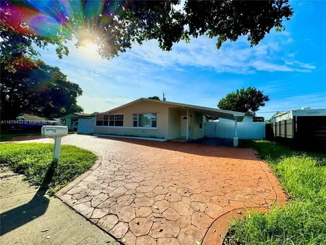 6640 Fillmore Street Hollywood FL 33024