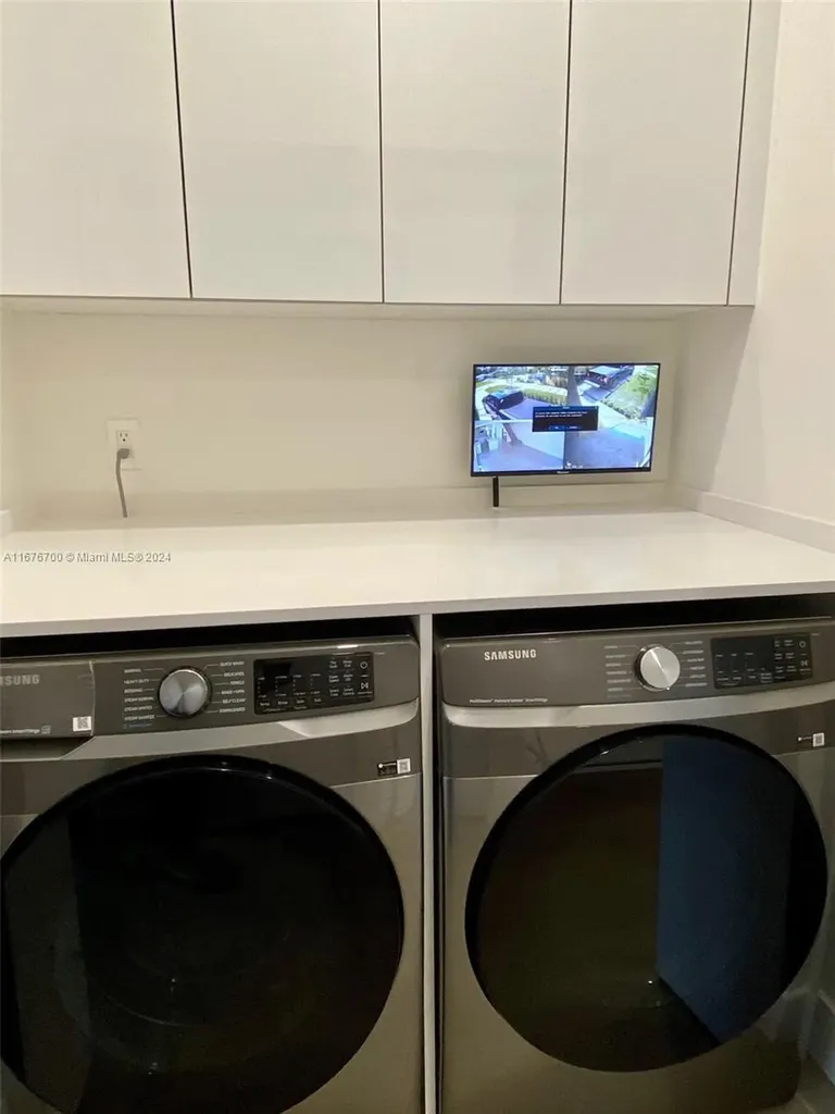 311 SW 10th Street Fort Lauderdale FL 33315