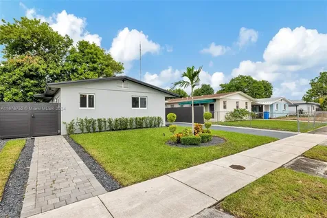 5625 SW 40th Street West Park FL 33023
