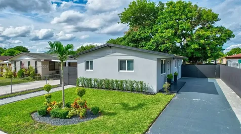 5625 SW 40th Street West Park FL 33023