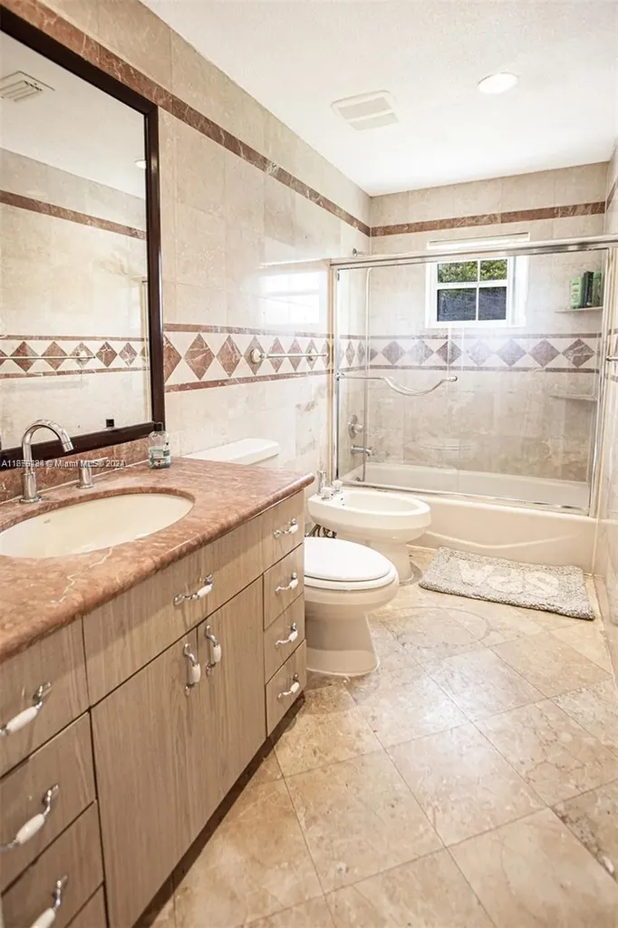 1531 Moffett Street Hollywood FL 33020