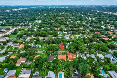 156 NW 88th Street El Portal FL 33150