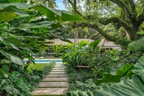 5851 SW 94th Street Pinecrest FL 33156