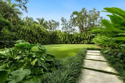 5851 SW 94th Street Pinecrest FL 33156