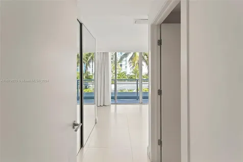 2950 NE 188th Street Aventura FL 33180