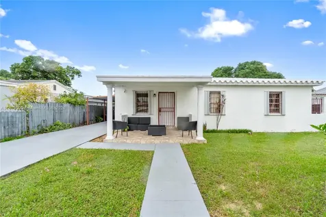 551 E 37th Street Hialeah FL 33013