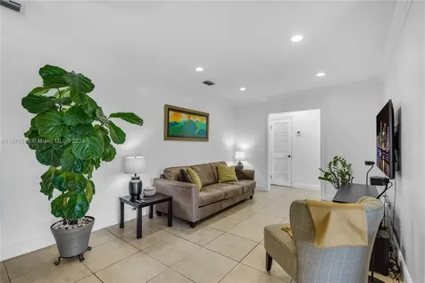 9261 SW 88th Terrace Miami FL 33176