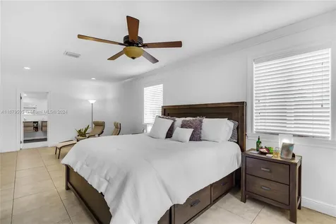 9261 SW 88th Terrace Miami FL 33176