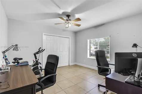 9261 SW 88th Terrace Miami FL 33176