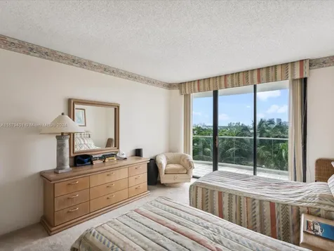 2800 Island Boulevard Aventura FL 33160