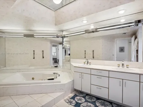 2800 Island Boulevard Aventura FL 33160