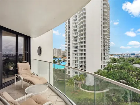2800 Island Boulevard Aventura FL 33160
