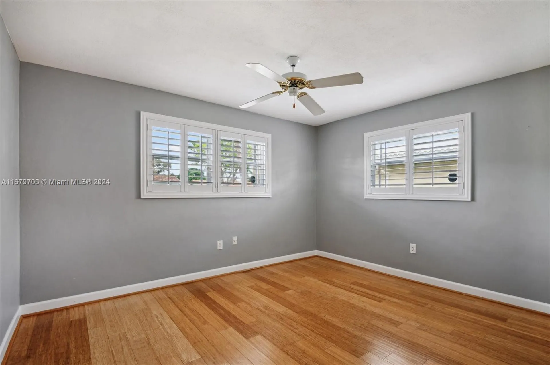 5118 Roosevelt Street Hollywood FL 33021