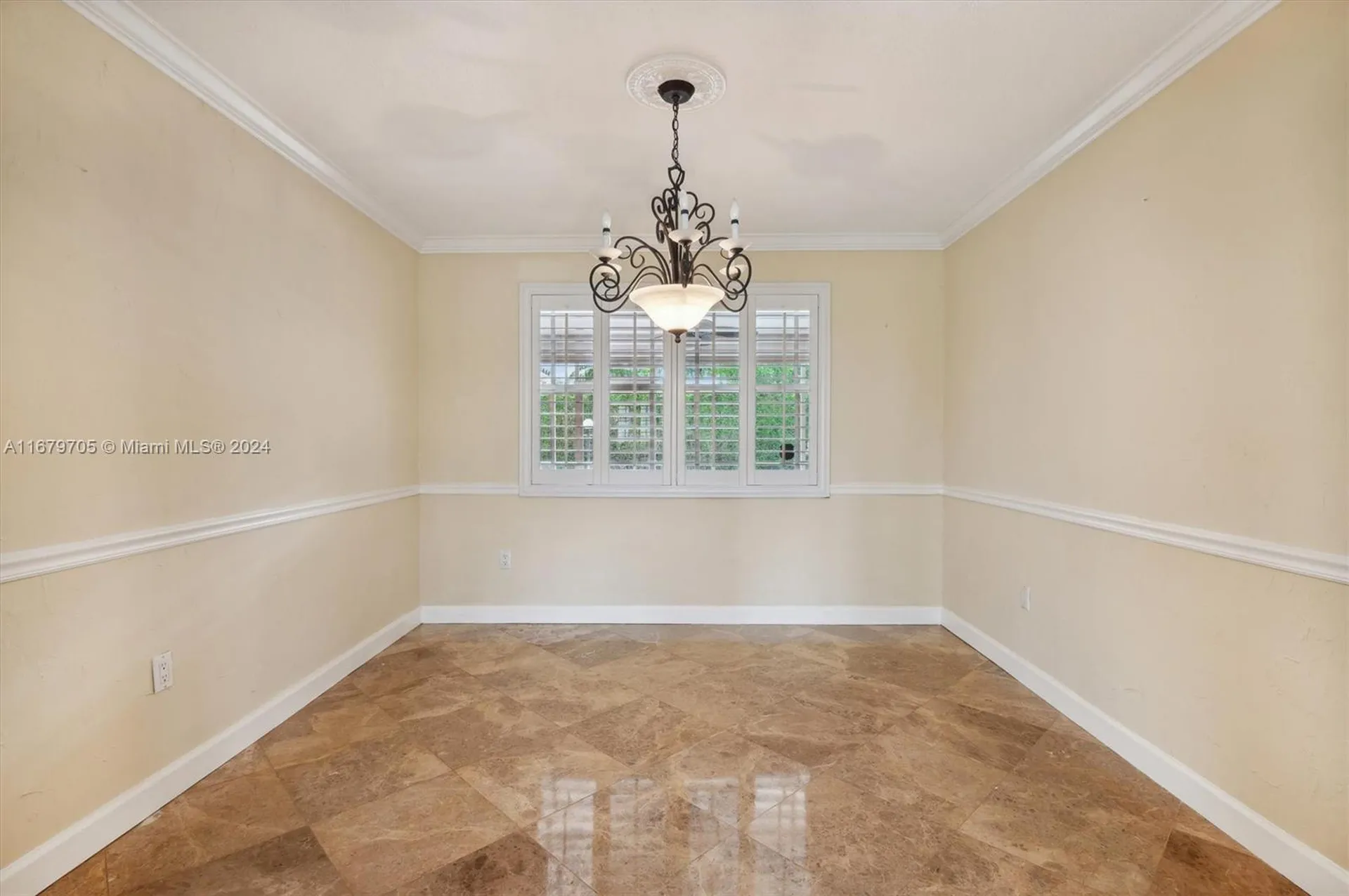 5118 Roosevelt Street Hollywood FL 33021