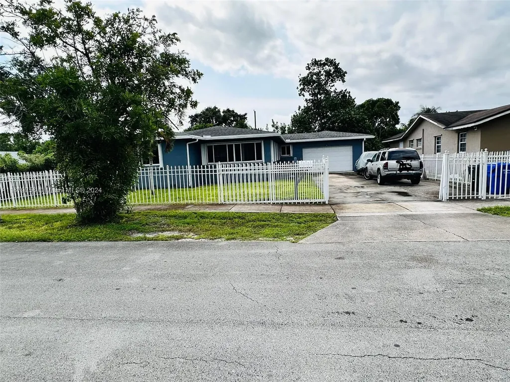 2828 Rodman Street Hollywood FL 33020