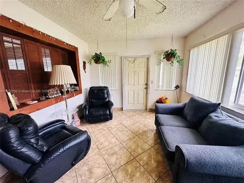 2828 Rodman Street Hollywood FL 33020