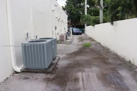 5500 SW 8th Street Coral Gables FL 33134