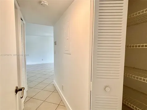 3405 NW 44th Street Oakland Park FL 33309