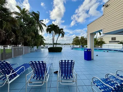 3405 NW 44th Street Oakland Park FL 33309