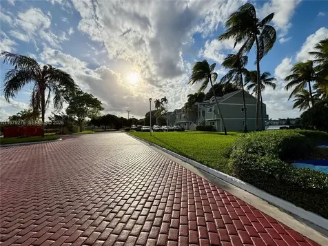3405 NW 44th Street Oakland Park FL 33309