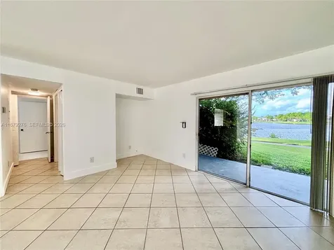 3405 NW 44th Street Oakland Park FL 33309