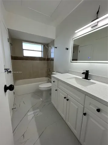 5102 NW 36th Street Lauderdale Lakes FL 33319