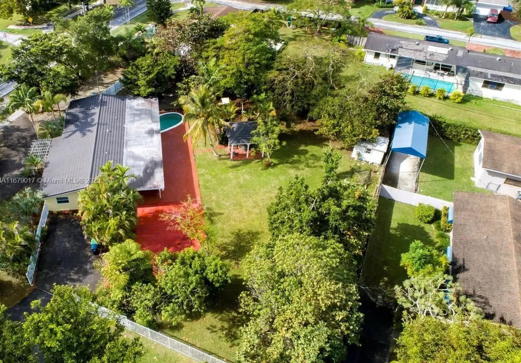 13550 SW 99th Place Miami FL 33176