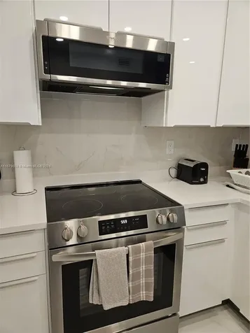 5601 Collins Avenue Miami Beach FL 33140