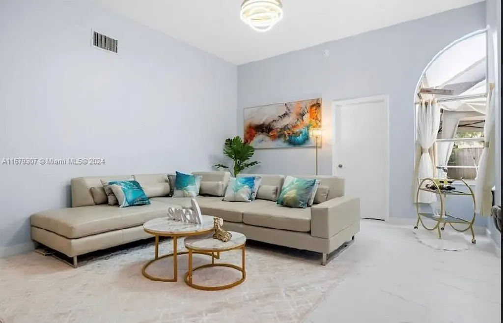2002 Lake Breeze Court Wellington FL 33414