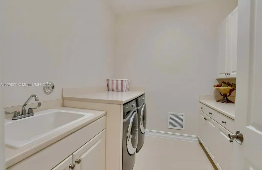 8775 Sydney Harbor Circle Delray Beach FL 33446