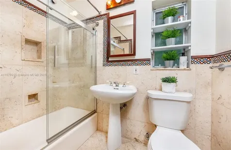 35 W Sunrise Avenue Coral Gables FL 33133