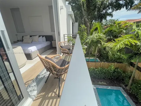 3110 Elizabeth Street Miami FL 33133