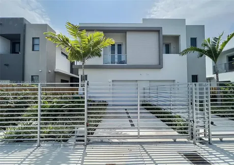 3110 Elizabeth Street Miami FL 33133
