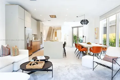 3110 Elizabeth Street Miami FL 33133