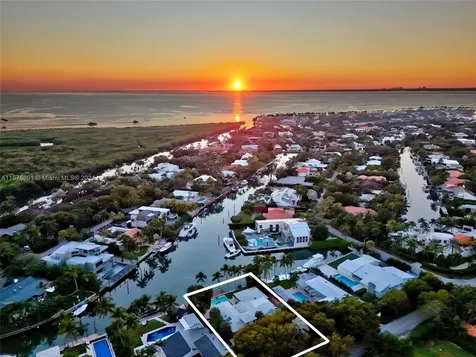 50 Island Drive Key Biscayne FL 33149