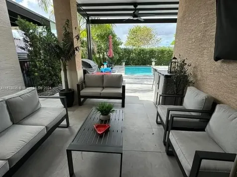 672 NE 191st Street Miami FL 33179
