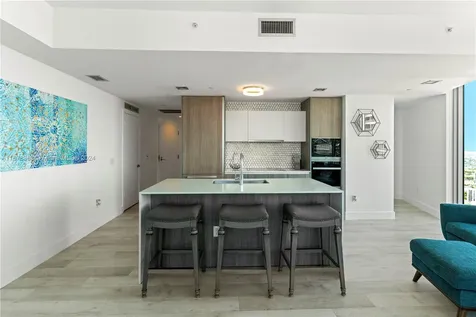 2900 NE 7th Avenue Miami FL 33137