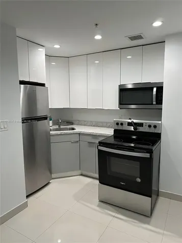 620 W 29th Street Hialeah FL 33012