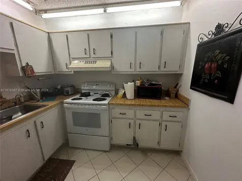 1820 SW 81st Avenue North Lauderdale FL 33068