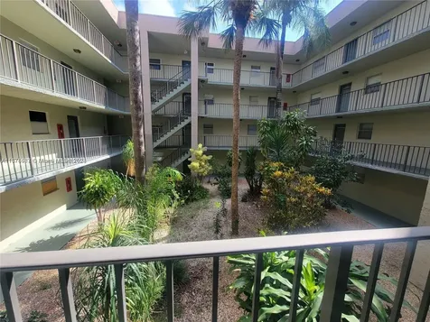 1820 SW 81st Avenue North Lauderdale FL 33068