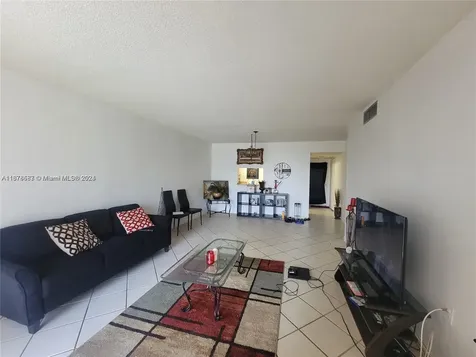 1820 SW 81st Avenue North Lauderdale FL 33068