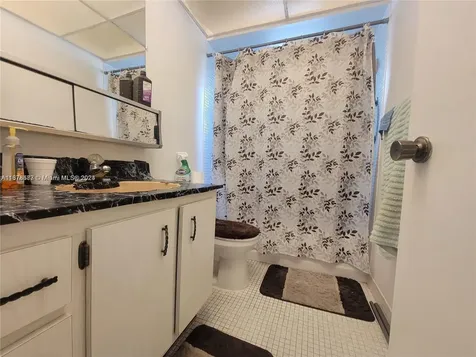 1820 SW 81st Avenue North Lauderdale FL 33068