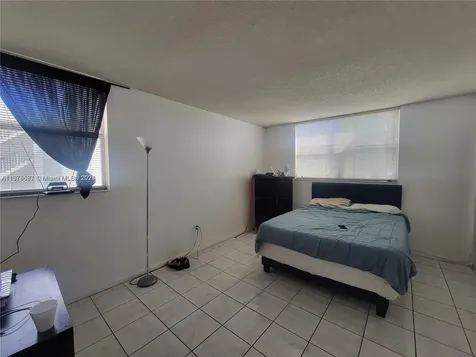 1820 SW 81st Avenue North Lauderdale FL 33068