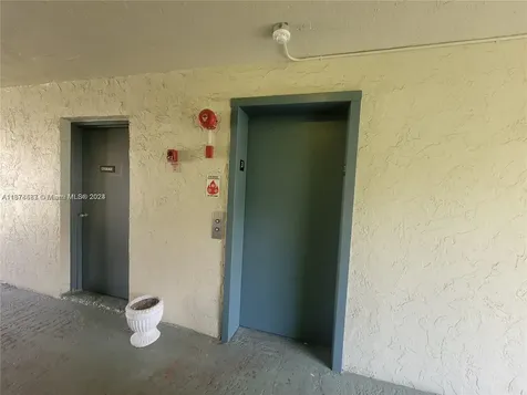 1820 SW 81st Avenue North Lauderdale FL 33068