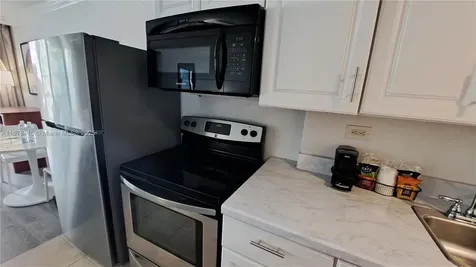 19201 Collins Avenue Sunny Isles Beach FL 33160