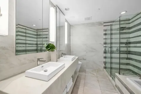 801 S Pointe Drive Miami Beach FL 33139